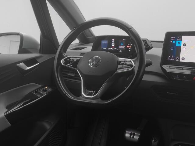 Volkswagen ID.3 First Plus 58 kWh | CAMERA | ADAPTIVE | STOEL- EN STUURVERW.