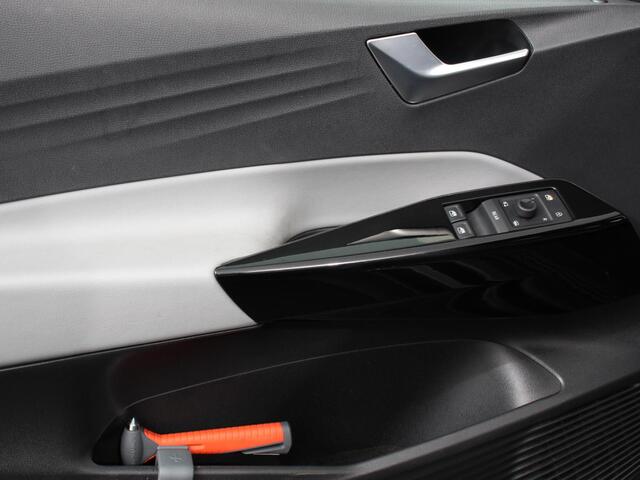 Volkswagen ID.3 First Plus 58 kWh | Navigatie | Apple Carplay/Android Auto | Camera | Parkeersensoren | Adaptive Cruise Control | Full LED Matrix | Stoel- en stuurverwarming | Lichtmetalen velgen | Climate Control
