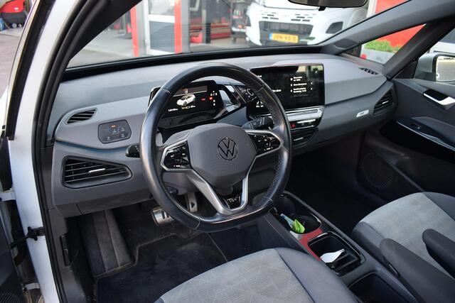 Volkswagen ID.3 First 58 kWh | Apple CarPlay | 18" LM | Stoelverwarming