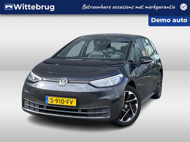 Volkswagen ID.3 Pure 45 kWh 150PK / App Connect / Parkeersensoren V+A / 18'' LMV / VW