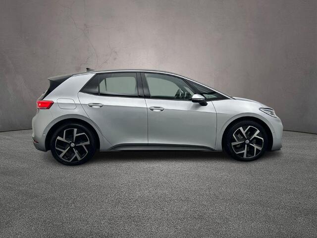 Volkswagen ID.3 Pro 204pk Automaat Adaptive cruise control, Navigatie, Achteruitrijcamera, LED matrix koplampen, Stoelverwarming, Stuurwiel verwarmd