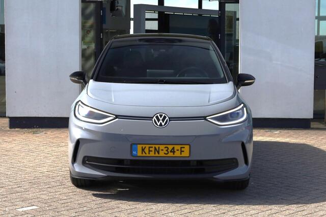 Volkswagen ID.3 Pro Limited Edition 59 kWh 204PK / 150kW, Steunhaak (voor fietsendrager), 19" 'Bergen' LMV, LED Matrix koplampen (IQ.Lights), dynamische grootlichtassistent (dynamic light assist), navigatie, Apple Carplay & Android Auto, DAB+, achteruitrijcamera (rear vi