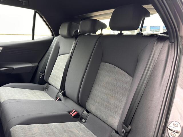 Volkswagen ID.3 First 58 kWh | SOH: 90,4% | Adaptive CC | All Season | Navi | Climate |