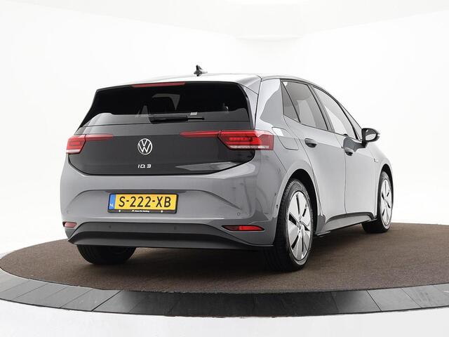 Volkswagen ID.3 Pro Edition 58 kWh 204pk · Camera · Keyless · Stuur-& Stoelverwarming · Apple/Android Car Play · Sfeerverlichting · ACC · Gratis onderhoud & APK t/m 01-05-2030