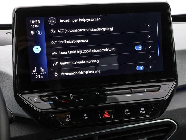 Volkswagen ID.3 Pro Edition 58 kWh 204pk · Camera · Keyless · Stuur-& Stoelverwarming · Apple/Android Car Play · Sfeerverlichting · ACC · Gratis onderhoud & APK t/m 01-05-2030