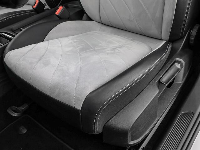 Volkswagen ID.3 Pro Edition 58 kWh 204pk · Camera · Keyless · Stuur-& Stoelverwarming · Apple/Android Car Play · Sfeerverlichting · ACC · Gratis onderhoud & APK t/m 01-05-2030