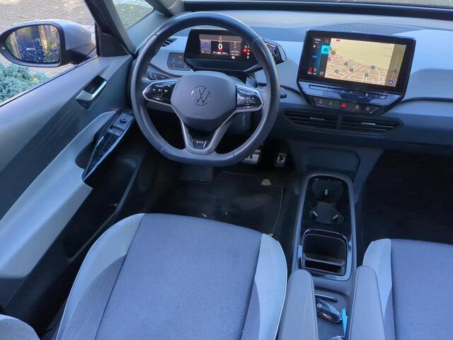 Volkswagen ID.3 First Plus 58 kWh / SOH 92%/ AUTOMAAT/ TREKHAAK/ STOELVERWARM./ CLIMA/ NAVI/ CRUISE/ 19"LMV