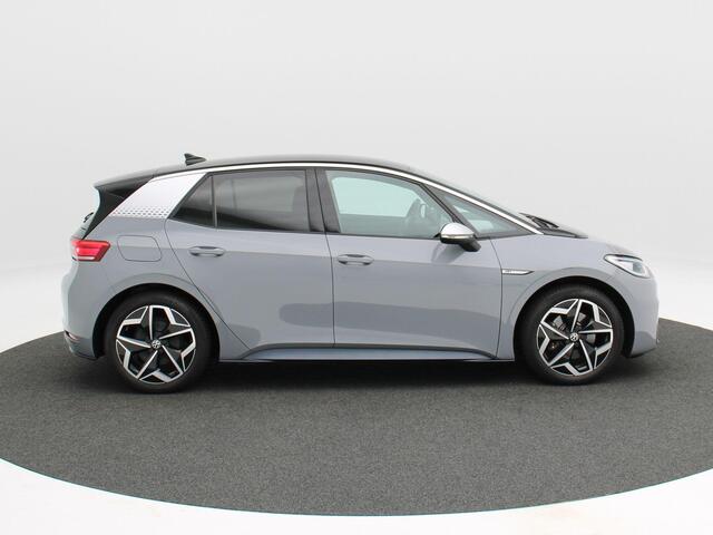 Volkswagen ID.3 First Plus 58 kWh 204 Pk | Camera | Stoelverwarming | Climatronic | CarPlay | Adaptive Cruise | Navigatie | Full LED | 19 Inch | 68.727 Km !!