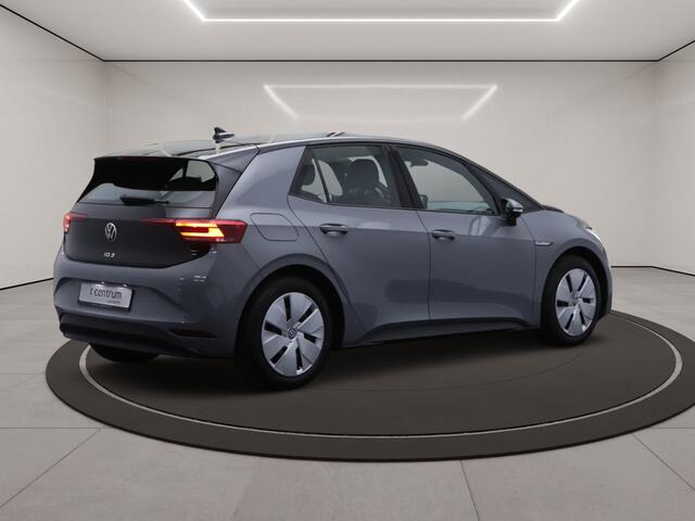 Volkswagen ID.3 Life 58 kWh 204 PK, Stoelverwarming, Stuurverwarming, Adap. Cruise Control