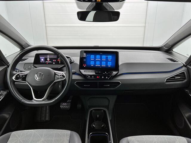 Volkswagen ID.3 Pro 58 kWh Climate Control Navigatie Carplay PDC VA + Camera 18" LM Velgen Adaptive Cruise Control Full LED