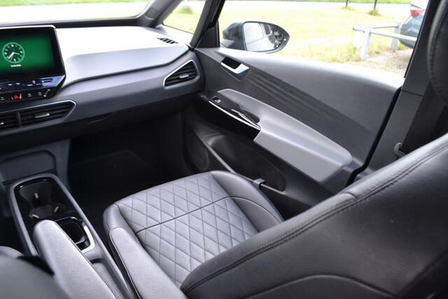 Volkswagen ID.3 Pro S 77 kWh Leer | Stoelverw. | Achteruitrijcamera | Dodehoek detectie | file assistent | keyless entry | Rondomzicht camera Matrix Koplampen
