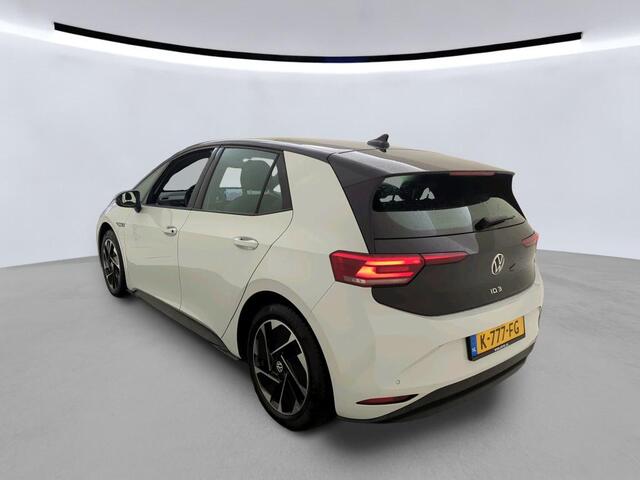 Volkswagen ID.3 First 58 kWh | Trekhaak | Navigatie | Android/Carplay | Stoelverw. 218
