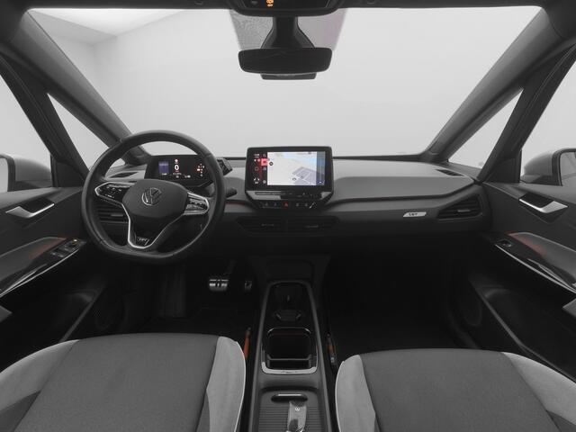 Volkswagen ID.3 First Plus 58 kWh | CAMERA | ADAPTIVE | STOEL- EN STUURVERW.