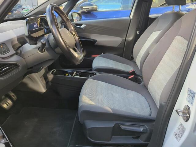 Volkswagen ID.3 First 58 kWh 204 pk | Navigatie | Parkeersensoren | Apple Carplay/Android Auto | Stoel/stuur verwarming | Adaptieve cruise control |
