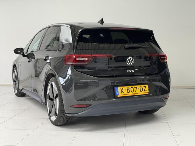 Volkswagen ID.3 First Max 58 kWh | Panoramadak | Navigatie | Camera | Stoelverwarming | Trekhaak |