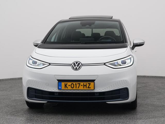 Volkswagen ID.3 First Plus 58 kWh | CAMERA | ADAPTIVE | SCHUIFDAK | STOEL- EN STUURVERW.