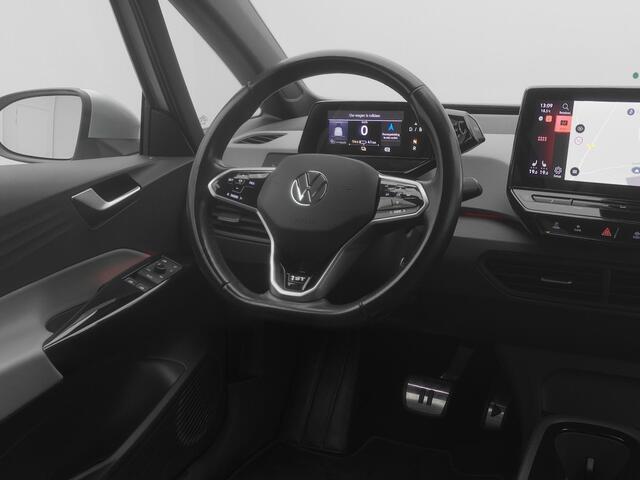 Volkswagen ID.3 First Plus 58 kWh | CAMERA | ADAPTIVE | STOEL- EN STUURVERW.
