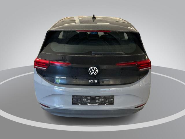 Volkswagen ID.3 Pro 58 kWh · SOH 94.9% · Apple/Android Car Play · Stoelverwarming · Navigatie · P-Sensoren · Sfeerverlichting · 18'' Inch ·