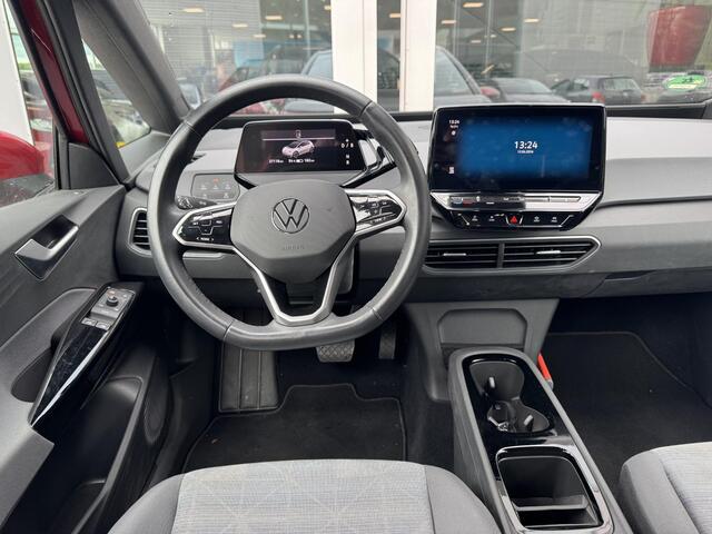 Volkswagen ID.3 Pro 58 kWh PDC voor & Achter | Navigatie | Achteruitrijcamera | Cruise control | Climate control| Stoelverwarming voor | Panoramadak
