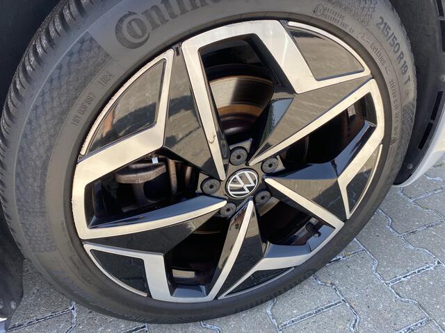 Volkswagen ID.3 First Plus 58 kWh Camera, Adaptive Cruise & IQ Lights