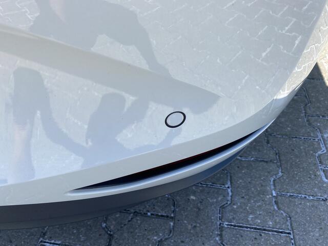 Volkswagen ID.3 First Plus 58 kWh Camera, Adaptive Cruise & IQ Lights