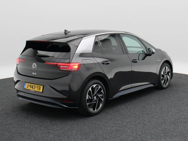 Volkswagen ID.3 First Plus 58 kWh 204 Pk | Stoel/Stuurverwarming | Adaptive Cruise | Camera | IQ Light | Carplay | 19 Inch | 125.700 Km !!