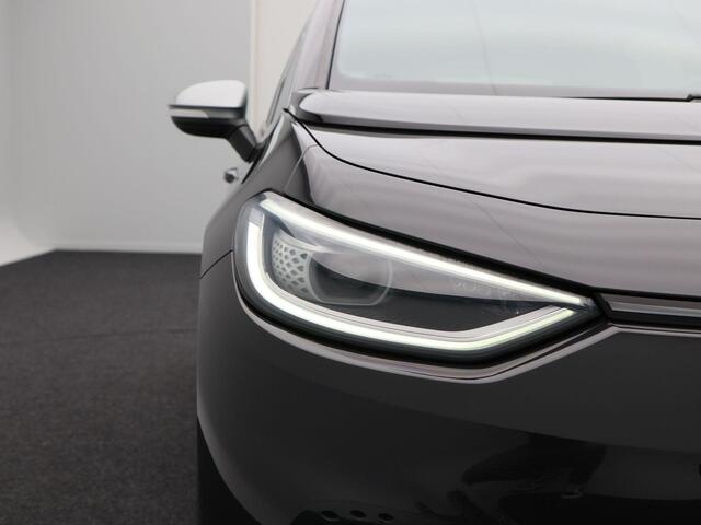 Volkswagen ID.3 First Plus 58 kWh 204 Pk | Stoel/Stuurverwarming | Adaptive Cruise | Camera | IQ Light | Carplay | 19 Inch | 125.700 Km !!