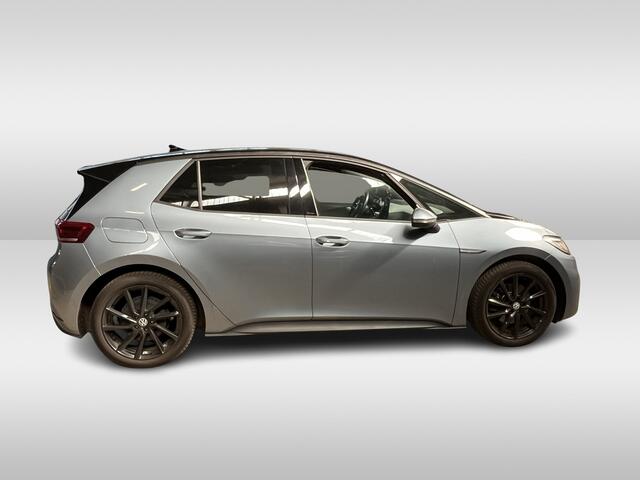 Volkswagen ID.3 Business 58 kWh Navigatie / 19"LM velgen / App-connect / Clima / Stoelverwarming / Zwart dak HAL