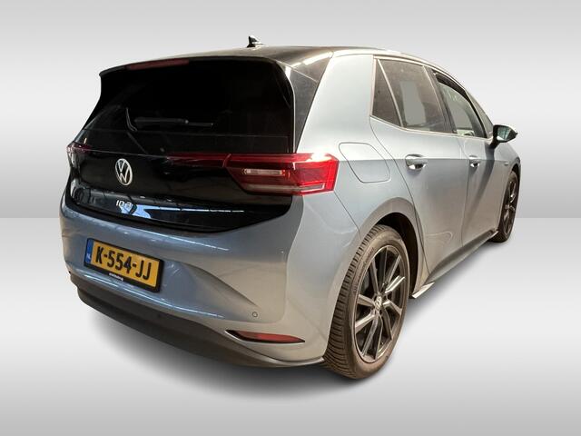 Volkswagen ID.3 Business 58 kWh Navigatie / 19"LM velgen / App-connect / Clima / Stoelverwarming / Zwart dak HAL