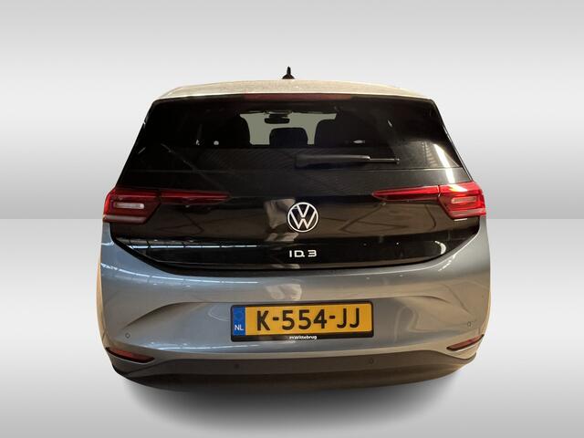 Volkswagen ID.3 Business 58 kWh Navigatie / 19"LM velgen / App-connect / Clima / Stoelverwarming / Zwart dak HAL