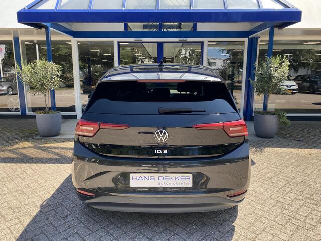 Volkswagen ID.3 First Plus 58 kWh Stoel + Stuur verwarming / ACC / Keyless start + entry