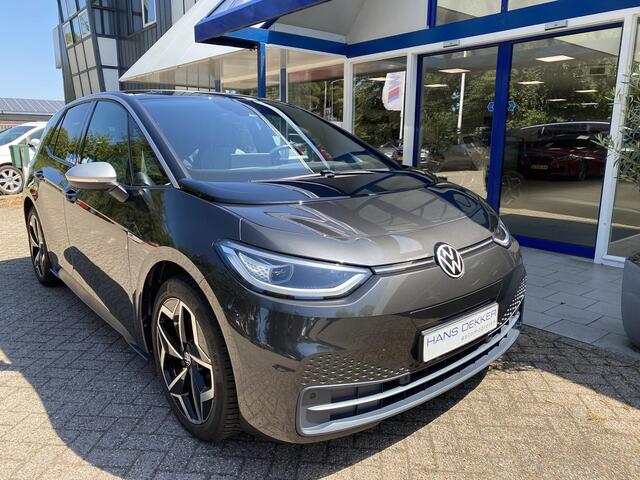 Volkswagen ID.3 First Plus 58 kWh Stoel + Stuur verwarming / ACC / Keyless start + entry