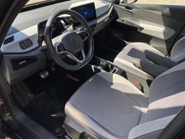 Volkswagen ID.3 First Plus 58 kWh Stoel + Stuur verwarming / ACC / Keyless start + entry