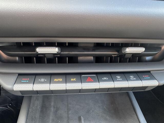 Volkswagen ID.3 Neo ID.3 Neo Life 50 kWh / Let op! Demonstratieauto