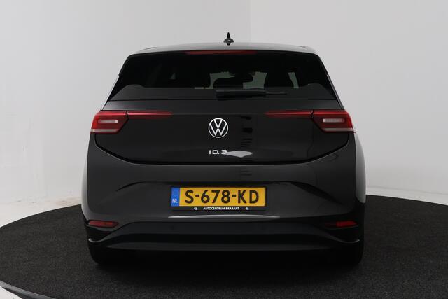 Volkswagen ID.3 First Plus 58 kWh (PANO, CAMERA, SFEERVERLICHTING, STOELVERWARMING, CRUISE ADAPTIEF)