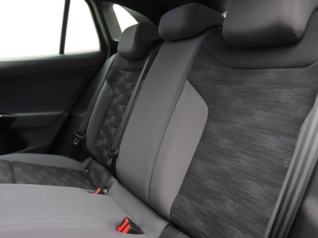 Volkswagen ID.4 Pro Advantage 77 kWh Warmtepomp, trekhaak, 360 gr. camera, side assist, easy open, stoel-stuurverwarming, achteruitrijcamera, alarm, 19'' lichtmetaal