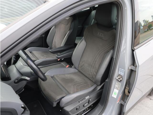 Volkswagen ID.4 Pure 52 kWh Half Leer | Memory | Stoelverwarming | Carplay | Massage | LED | DAB | 19"Inch |