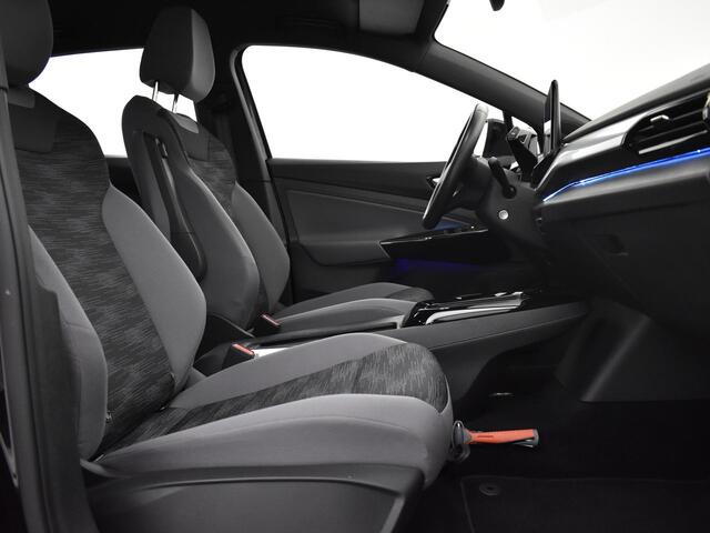 Volkswagen ID.4 Pure 150pk 52 kWh · Camera · Apple/Android Car Play · Warmtepomp · Navi · P-Sensoren · Stoelverwarming · 18'' Inch ·