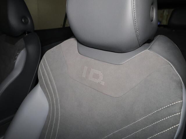 Volkswagen ID.4 Pro Business 77 kWh 286 pk | Navigatie | Parkeersensoren (Park assist) | Rondomzicht camera | Adaptieve cruise control | Lichtmetalen velgen 20" |