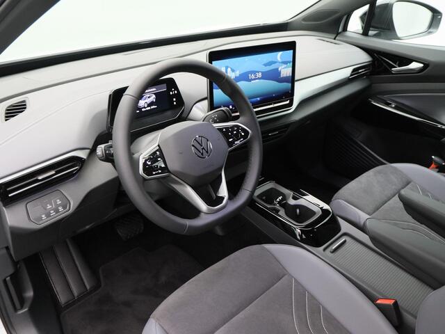 Volkswagen ID.4 Limited Edition 52 kWh accu 170 pk | Stoel & Stuurverwarming | Adaptive Cruise Control | Trekhaak | Achteruitrijcamera | Carplay |