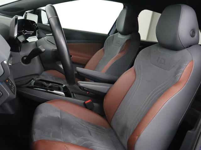 Volkswagen ID.4 First 77 kWh | Stoel & stuurverwarming | Camera | Carplay | Adaptive cruise | Half leder | 20'' | Navigatie | DAB | Sfeerverlichting