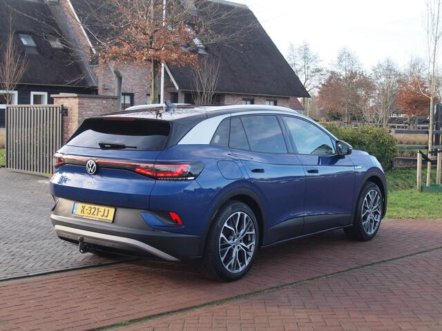 Volkswagen ID.4 First Max 77 kWh | Head-Up Display | Panoramadak | Trekhaak | 360 Camera | Sfeerverlichting |