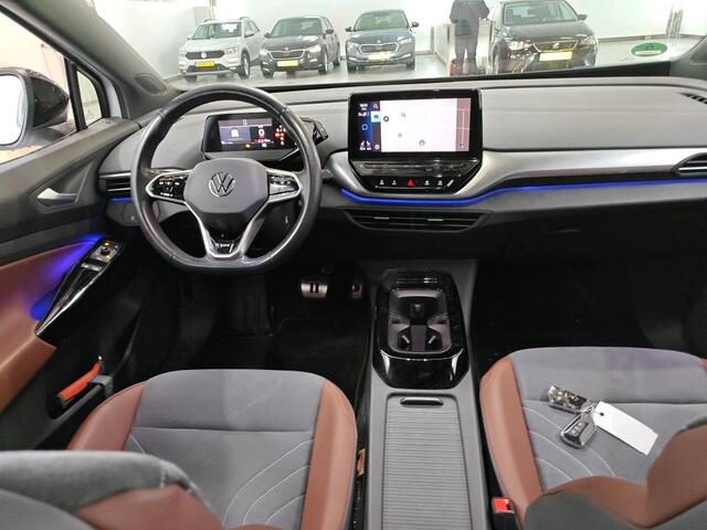 Volkswagen ID.4 First 77 kWh 204PK / Zwart dak / Achteruitrijcamera / 20" LMV / LED / Stoelverwarming / App-Connect