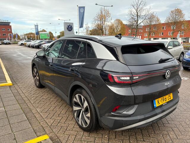 Volkswagen ID.4 First 77 kWh 204PK / Warmtepomp / Achteruitrijcamera / LED / Stuur + Stoelverwarming / App-Connect