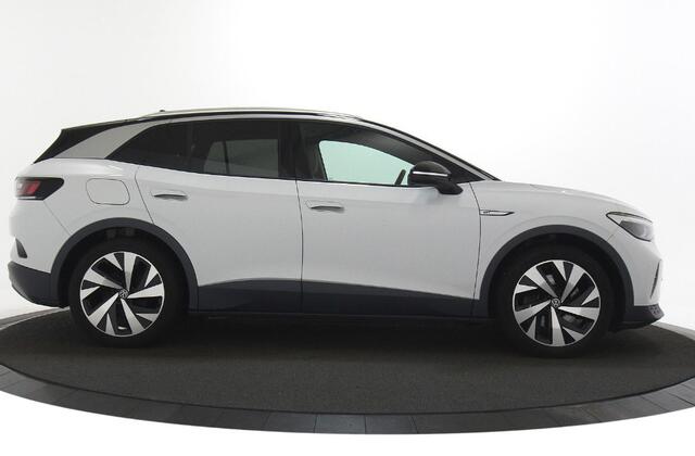 Volkswagen ID.4 First 77 kWh Trekhaak / SOH 92% / Camera / Adpt Cruise / Winterpack enz
