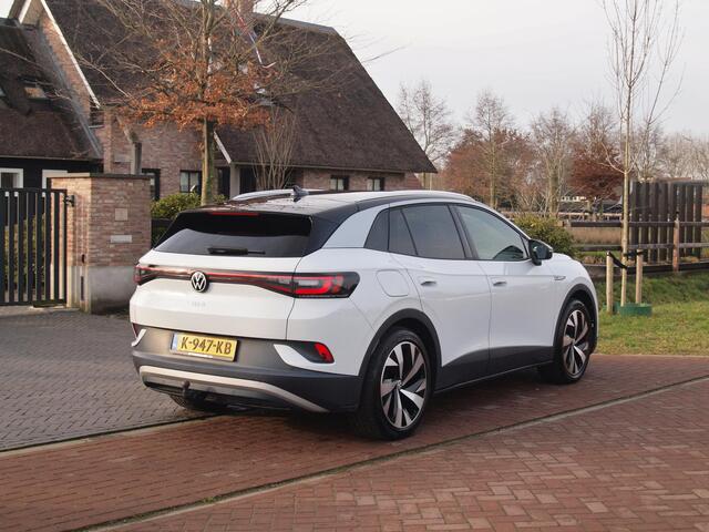 Volkswagen ID.4 First 77 kWh | SOH 90 % | Camera | Trekhaak | Sfeerverlichting | Apple Carplay |