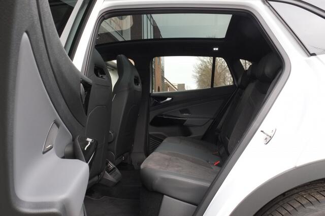 Volkswagen ID.4 Pro 210 kW Panoramadak, Sportstoelen, Trekhaak