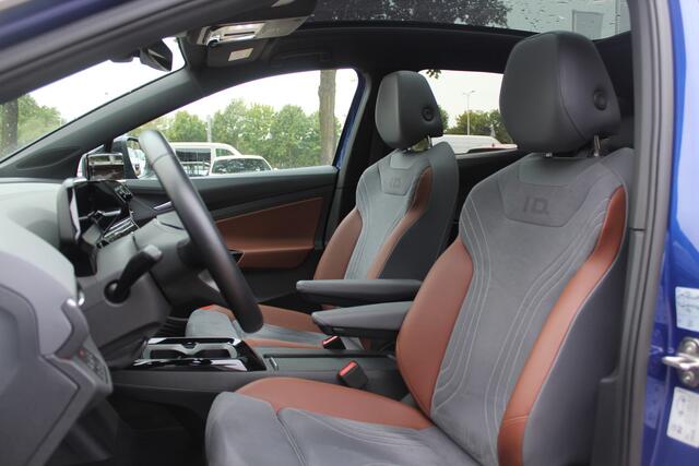 Volkswagen ID.4 First Max 77 kWh / Full option! / Panoramadak / Camera / Head-up / Keyless / 21'' / ACC / Dodehoek / Elektr. stoelen / Massage / Navigatie / Stuurverwarming