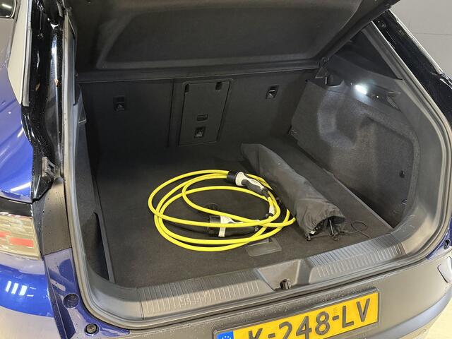 Volkswagen ID.4 First Max 77 kWh | SoH 90% | Panoramakdak | Elek. Trekhaak | Stoel/stuurverw. | ACC | 21''inch | Camera