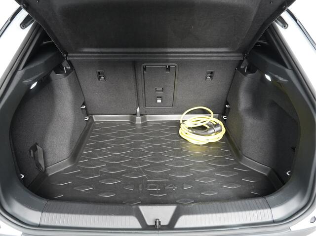 Volkswagen ID.4 286pk Pro Business 77 kWh Navigatie Matrix-LED Camera Stoel/Stuurverw. Android/Carplay 315